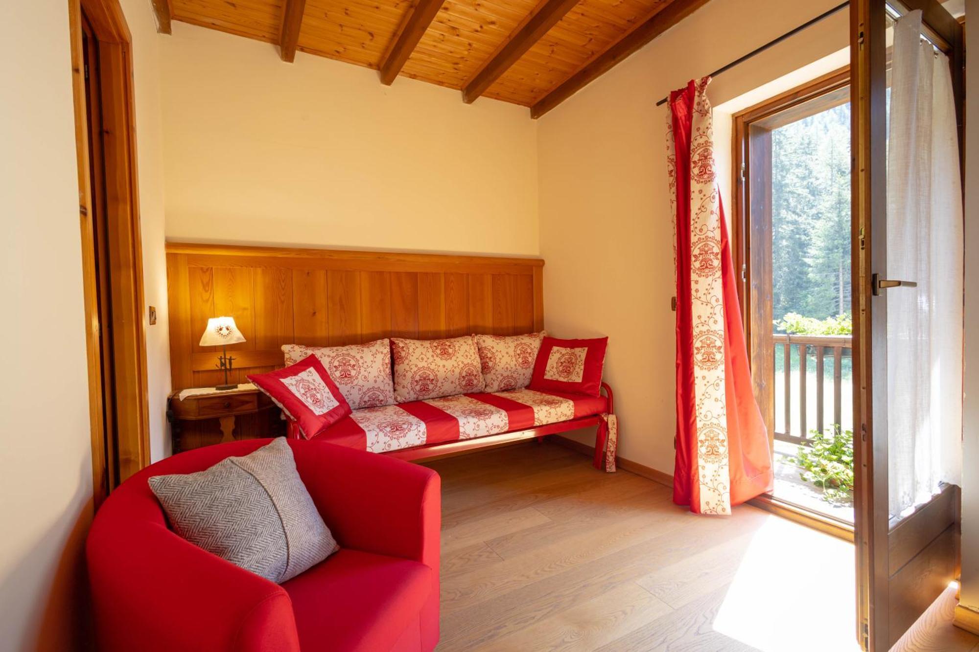 Alpine Forest Hotel ชัมโปลุก ภายนอก รูปภาพ