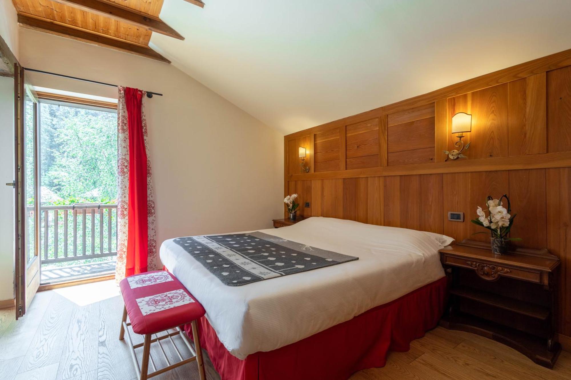 Alpine Forest Hotel ชัมโปลุก ภายนอก รูปภาพ