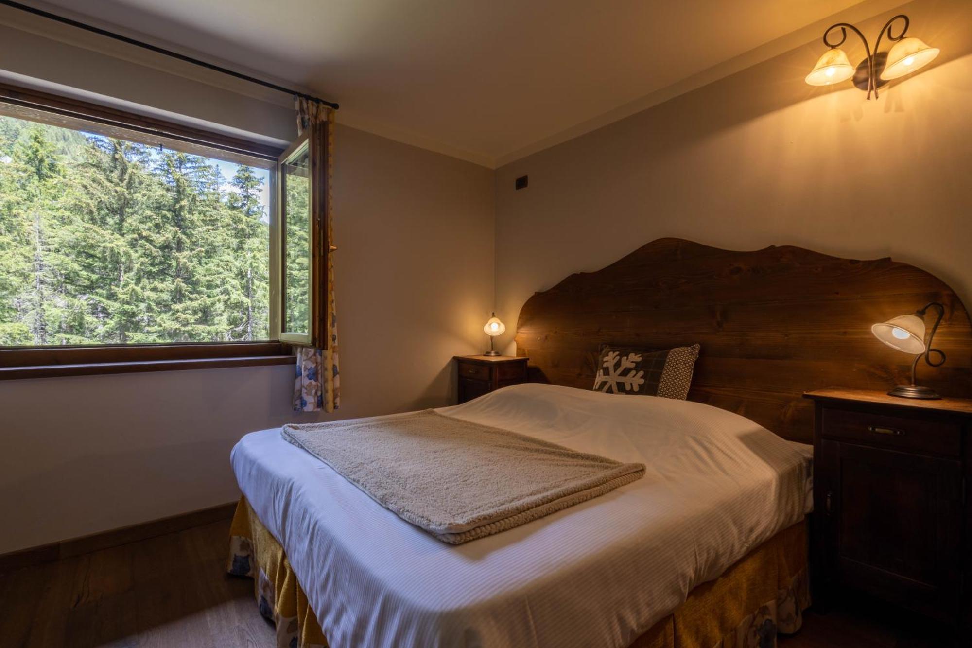 Alpine Forest Hotel ชัมโปลุก ภายนอก รูปภาพ
